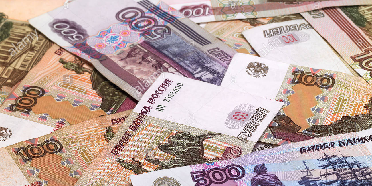 پول روسیه ۱۱ درصد سقوط کرد