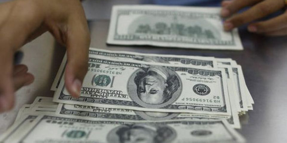 تشکیل کمیته ارز برای اجرای سیاست ارز تک نرخی
