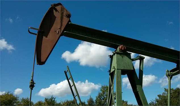 بازار نفت نگران تحریم ایران/ احتمال صعود قیمت به بالای ۹۰ دلار