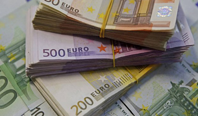 با گذشت ۲۰ سال از به وجود آمدن، یورو هنوز امن نیست/ اتحادیه در انتظار اصلاحات اقتصادی