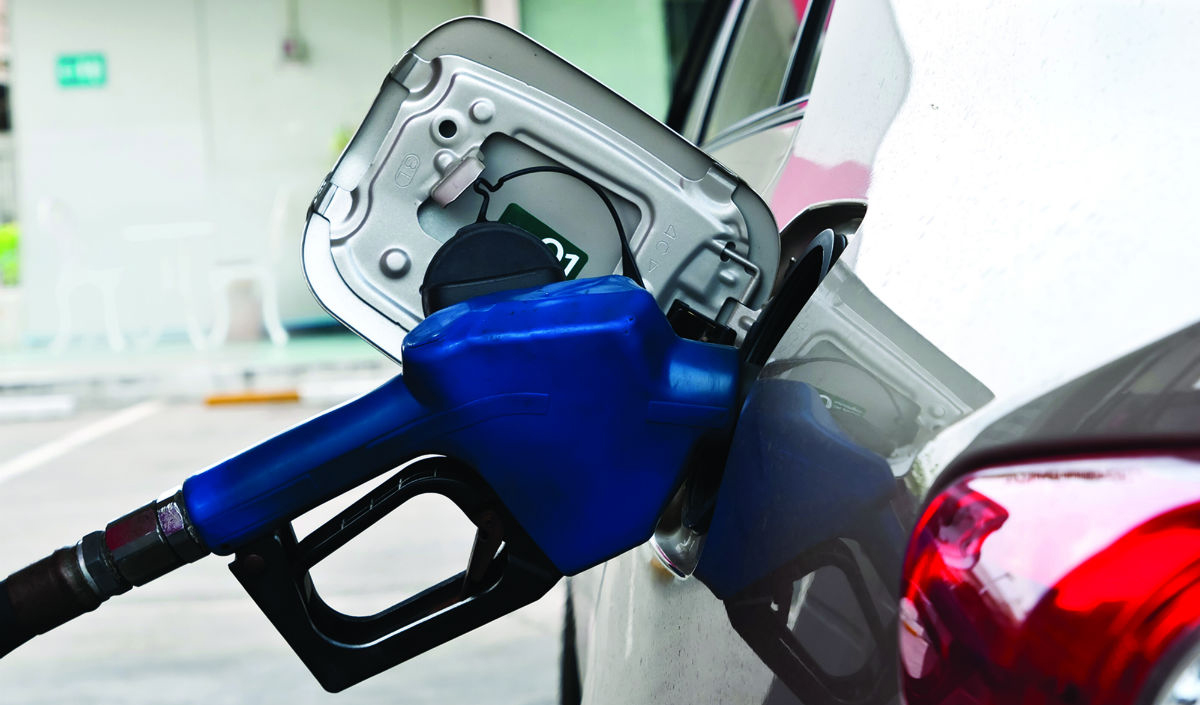دولت معتقد به افزایش قیمت بنزین است