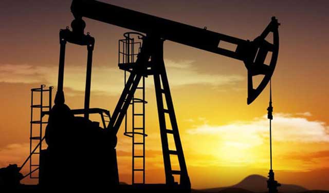 رشد تولید و ذخایر آمریکا باعث کاهش قیمت نفت شد