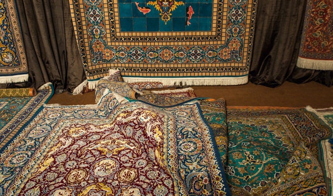 مرکز ملی فرش ایران به‌دنبال فروش اینترنتی فرش دستباف در بازار خارجی