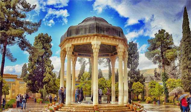 سفرتان به شیراز را ارزان مدیریت کنید