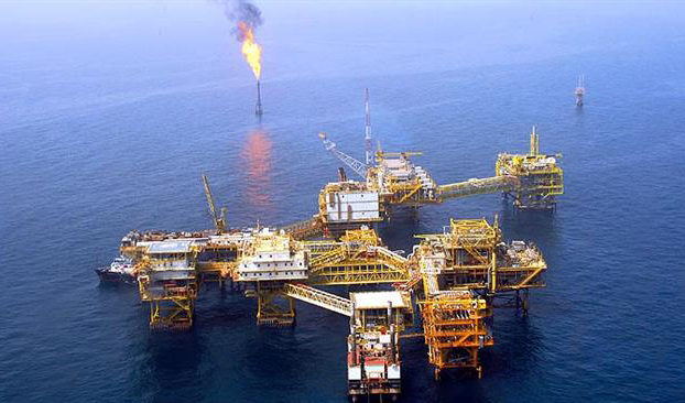 افزایش 240 هزار دلاری درآمد روزانه نفت ایران