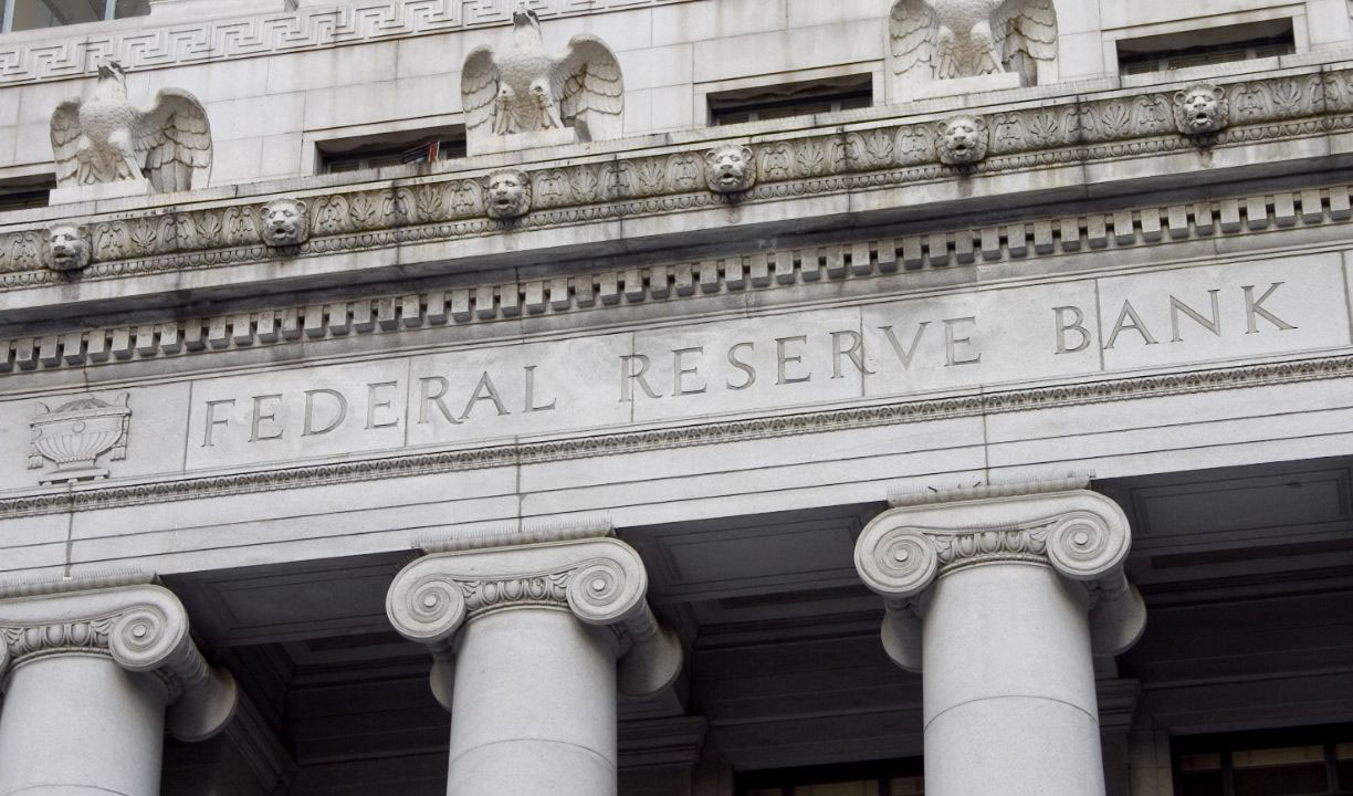 فدرال رزرو نرخ بهره را به نزدیکی صفر رساند