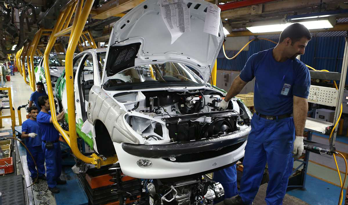 رکورد تولید ایران خودرو در اردیبهشت ۹۹ شکسته شد