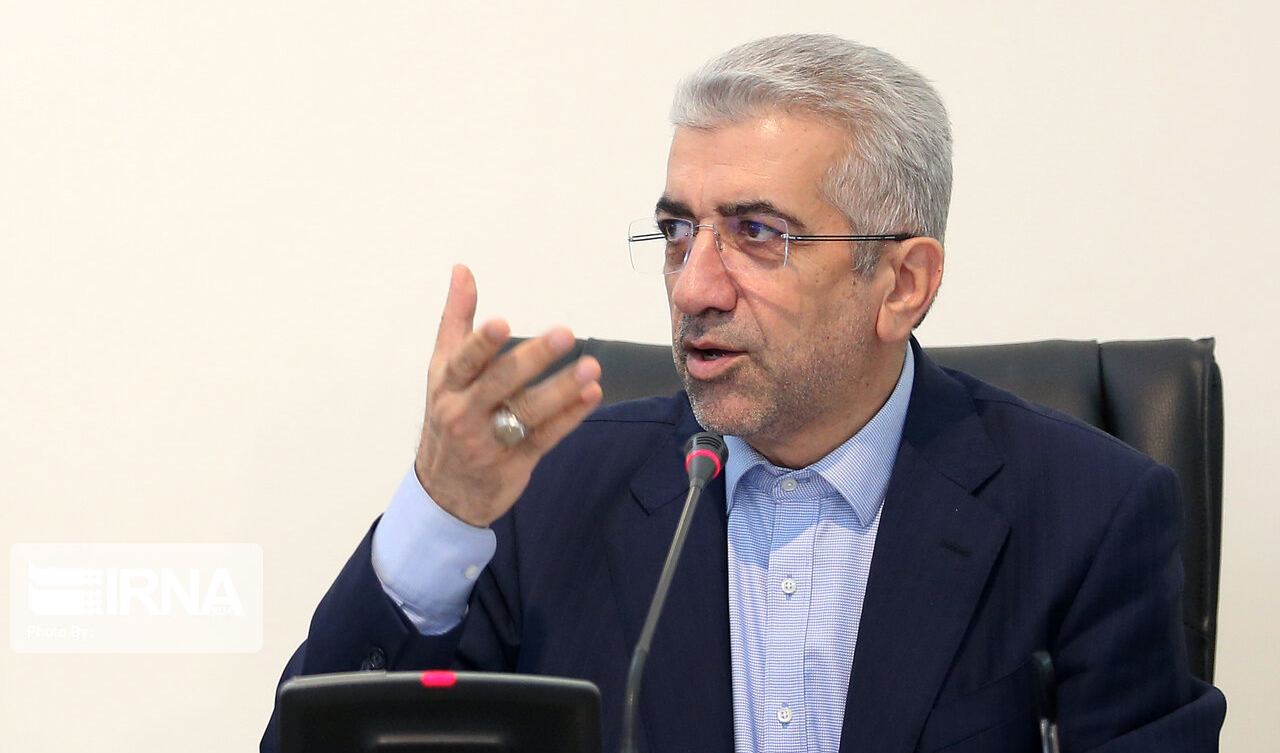 وزیر نیرو: دو قرارداد همکاری با وزارت برق عراق نهایی شد