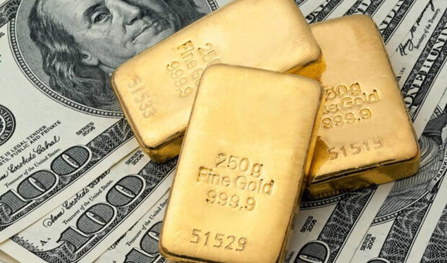 دلار به تقویت خود ادامه داد و قیمت جهانی طلا را پایین کشید