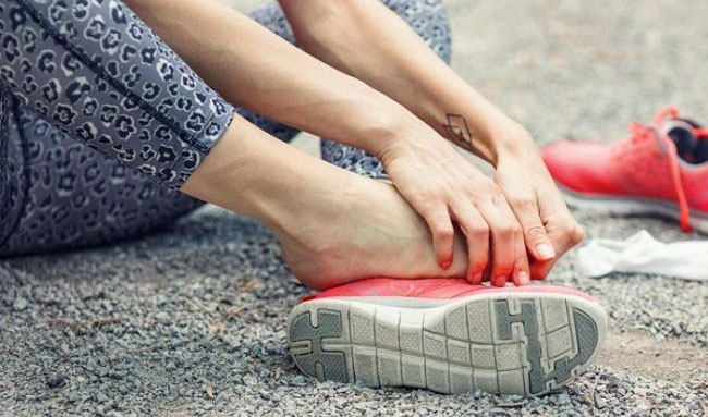 درمان انواع ناهنجاری ها و بیماری‌های مچ و کف پا با فیزیوتراپی