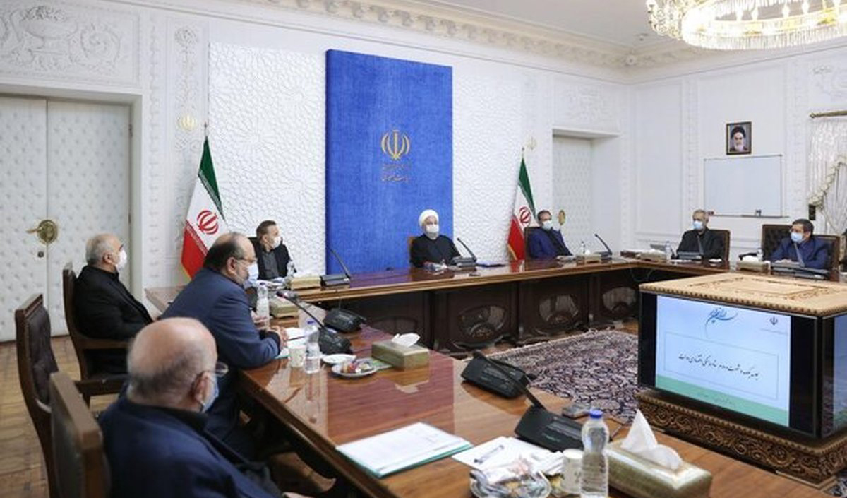 روحانی: بانک مرکزی با شفافیت میزان تعهدات ارزی را اعلام کند