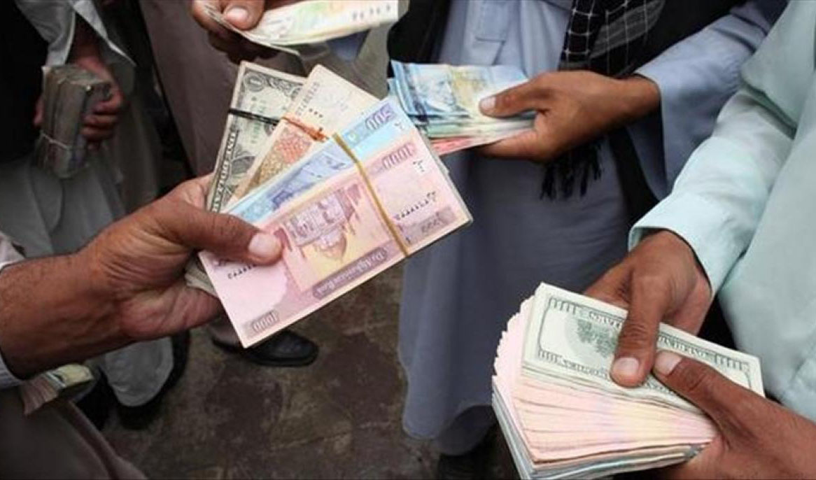 استفاده از دلار در افغانستان ممنوع شد/ دلار در ایران گران می‌شود؟