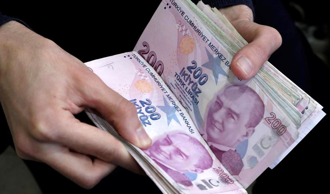 واکنش عجیب رئیس بانک مرکزی ترکیه به سقوط لیر