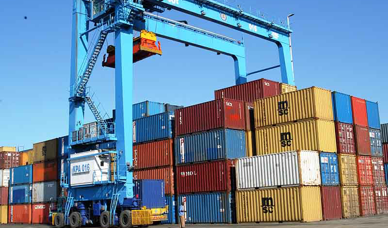 رشد ۳۷ درصدی صادرات در دو ماه نخست امسال/ تراز تجارت خارجی کشور مثبت شد