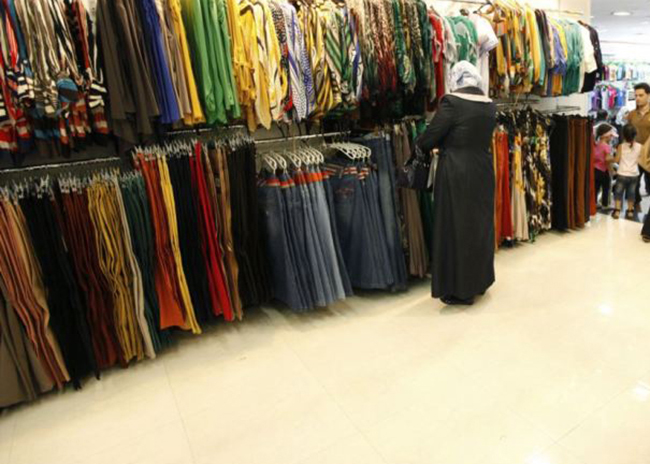 حمله بنگلادش به صنعت پوشاک کشور/ ایران در محاصره اجناس بنجل قاچاق