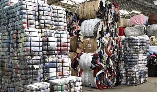 واردات کامیونی پوشاک قاچاق به کشور در روز روشن