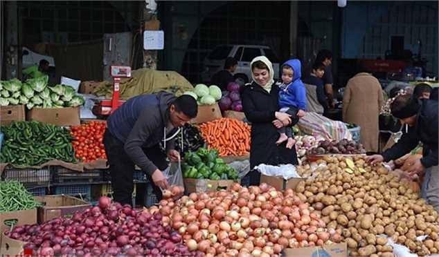 کاهش ۱۵ تا ۲۰ درصدی خرید میوه در یلدا/ نرخ پیاز به موز نزدیک شد