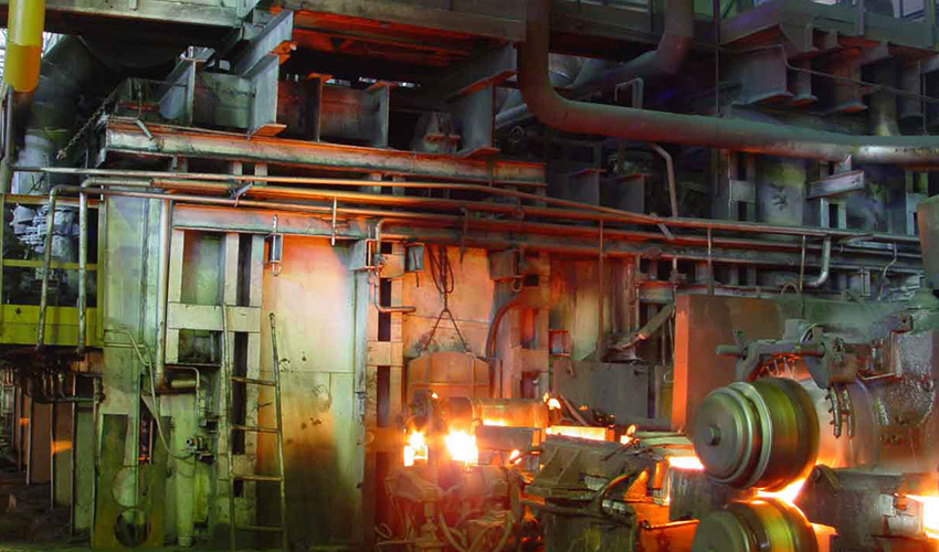 کاهش تولید کارخانجات فولاد به دلیل کمبود گاز‌/ دستور وزیر صمت برای تامین سوخت محصولات فولادی