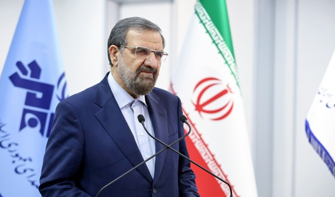 محسن رضایی: اقتصاد ایران با دستور‌های اخیر رهبری ۲۰ سال جلو می‌افتد