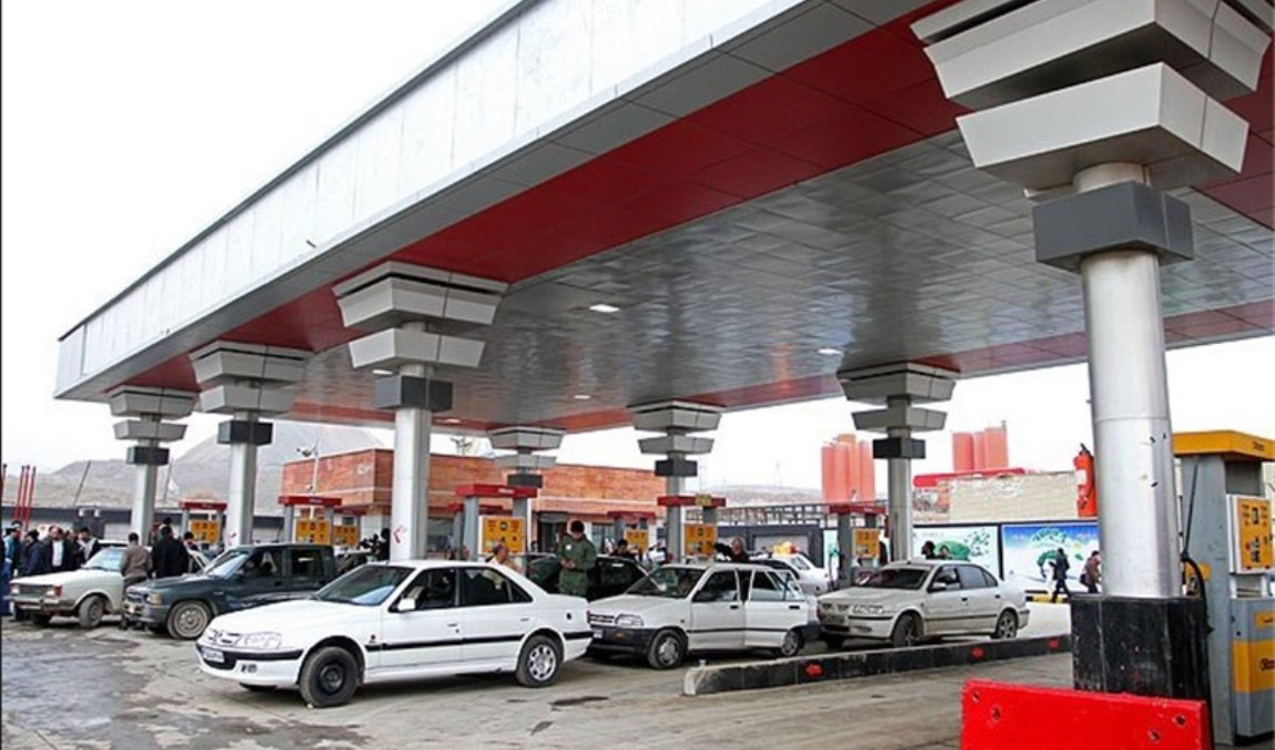 مخبر هم افزایش قیمت بنزین را تکذیب کرد