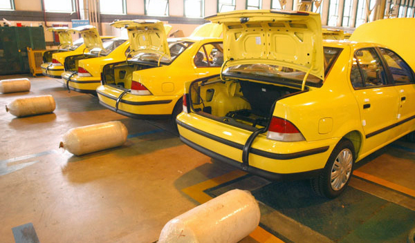 تعویض رایگان مخازن سی‌ان‌جی تاکسی‌های دوگانه‌سوز