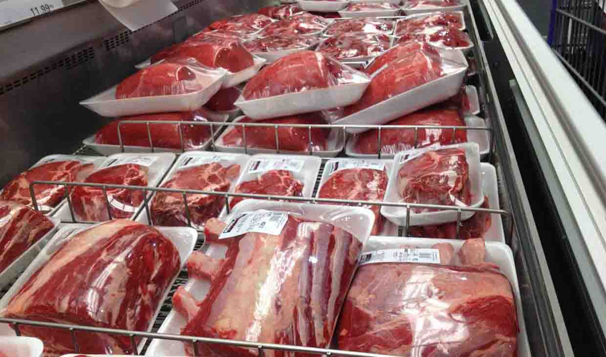 توزیع روزانه ۷۵۰ تن گوشت گرم و منجمد در بازار