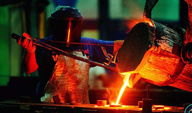 کاهشی شدن قیمت‌ جهانی فولاد در فوریه