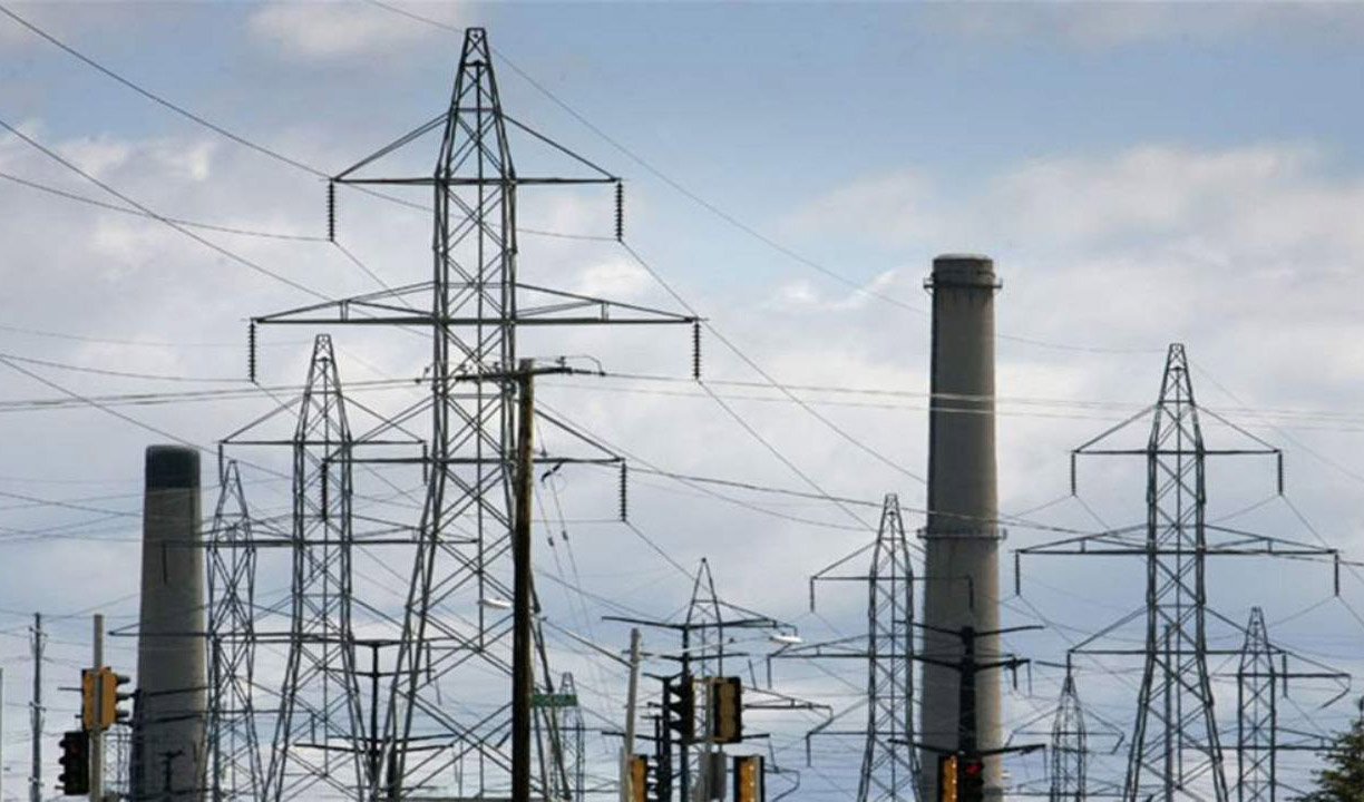 تبادل برق ایران با کشورهای همسایه ۳۰۰۰ مگاوات است
